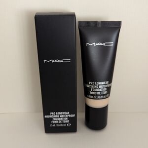 MAC Pro Longwear Nourishing Waterproof Foundation NC13